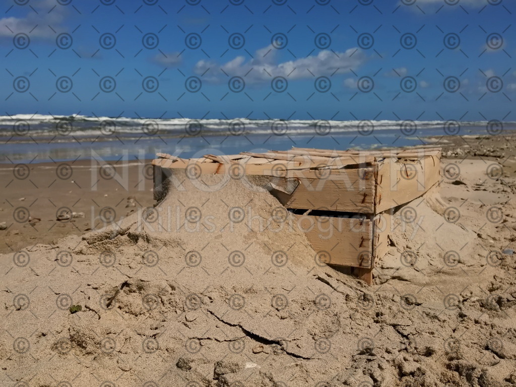 Sandbox | Strandgut am Strand von Texel bei De Cocksdorp.