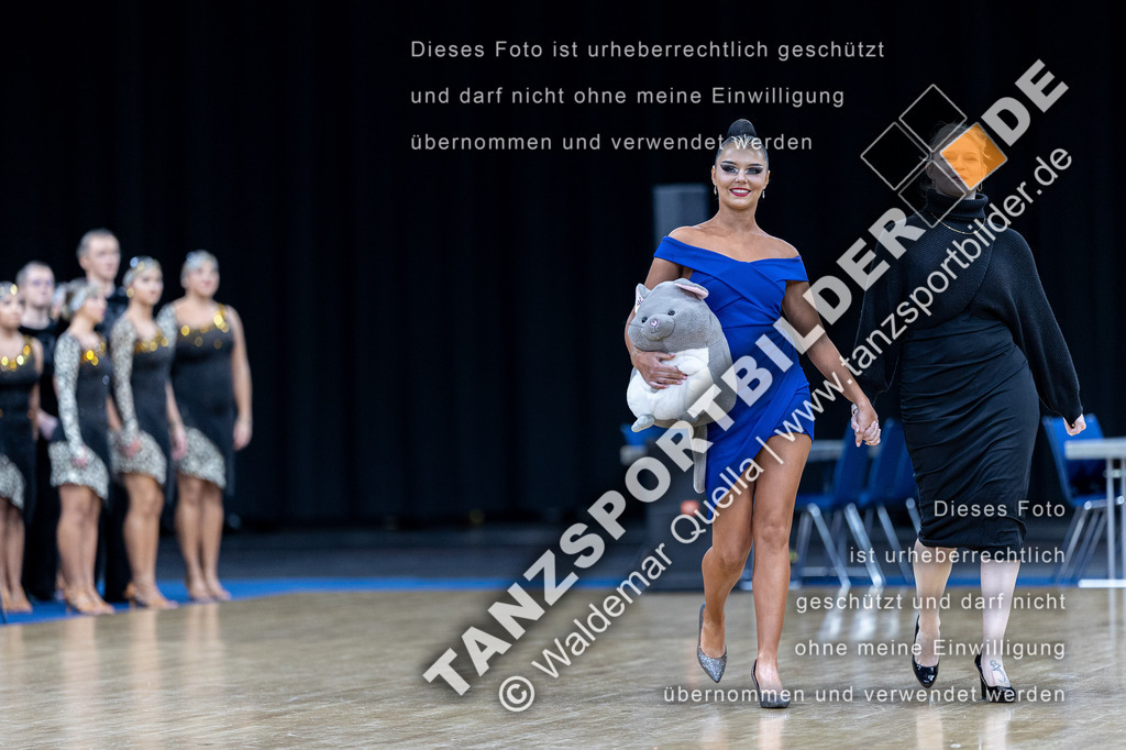 20240310-00747 | Hier finden Sie Tanz Bilder vom Latein und Standard Formationen tanzen. Sportbilder vom Tanzsport. Schöne Fotos und von Weltmeisterschaft, Europameisterschaft, Bundesliga, Regionalliga, Oberliga und Landesliga sowie von GOC Stuttgart, DanceComp, WM Bremen