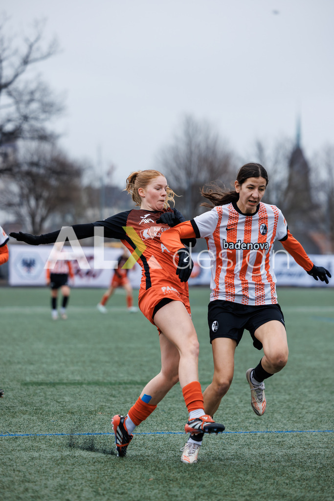 Fußball I Frauen I Saison 2025-2026 I Freundschaftsspiel I FC Aarau Frauen - SC Freiburg U20 I 24.01.2026 | 25 Yves Heim (FC Aarau) – Abwehr - Realisiert mit Pictrs.com