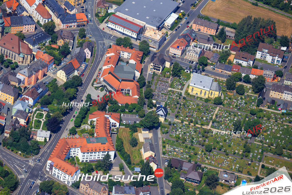 Die Luftaufnahme der Stadt Wunsiedel wurde vom UL-Flugzeug heraus erstellt ( keine Drohne )- hohe Auflösung für beste Qualität