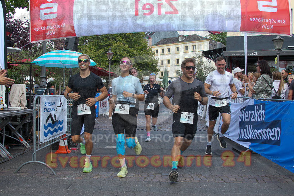 250824_1536_EV4_2883 | Sportfotografie im Rhein-Sieg Kreis, Köln, Bonn, NRW, Rheinland Pfalz, Hessen, etc. Unser Tätigkeitsfeld umfasst den Laufsport vom Volkslauf über den Marathon, Duathlon, Triathon bis zum Ultralauf wie Kölnpfad Ultra oder Schindertrail.