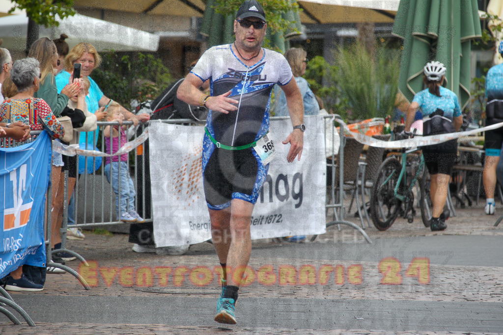 250824_1356_EV4_0945 | Sportfotografie im Rhein-Sieg Kreis, Köln, Bonn, NRW, Rheinland Pfalz, Hessen, etc. Unser Tätigkeitsfeld umfasst den Laufsport vom Volkslauf über den Marathon, Duathlon, Triathon bis zum Ultralauf wie Kölnpfad Ultra oder Schindertrail.
