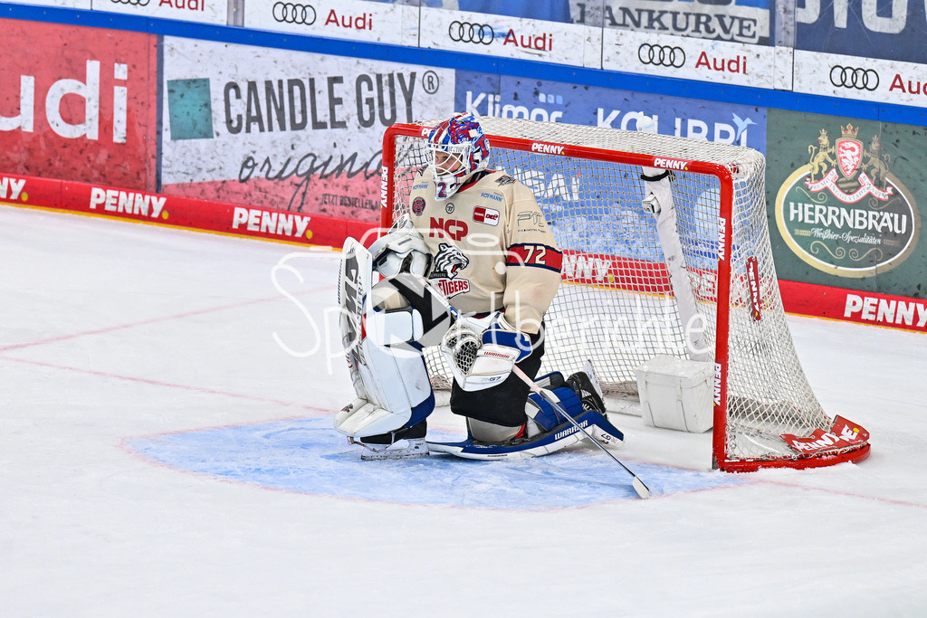ERC Ingolstadt - Nuernberg Ice Tigers | im Bild Leon HUNGERECKER (Nuernberg Ice Tigers 72) / Einzelfoto / Freisteller / DEL: ERC Ingolstadt - Nuernberg Ice Tigers, Saturn-Arena am 26.03.2025