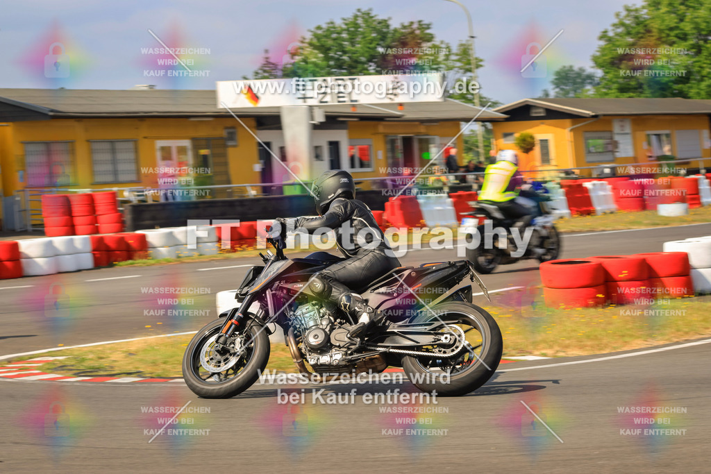 _DSK2368 | Hier findet Ihr Bilder von Touristenfahrten auf der Nürburgring Nordschleife oder von anderen Veranstaltungen die ich besucht habe. Viel Spass beim Durch Schauen 