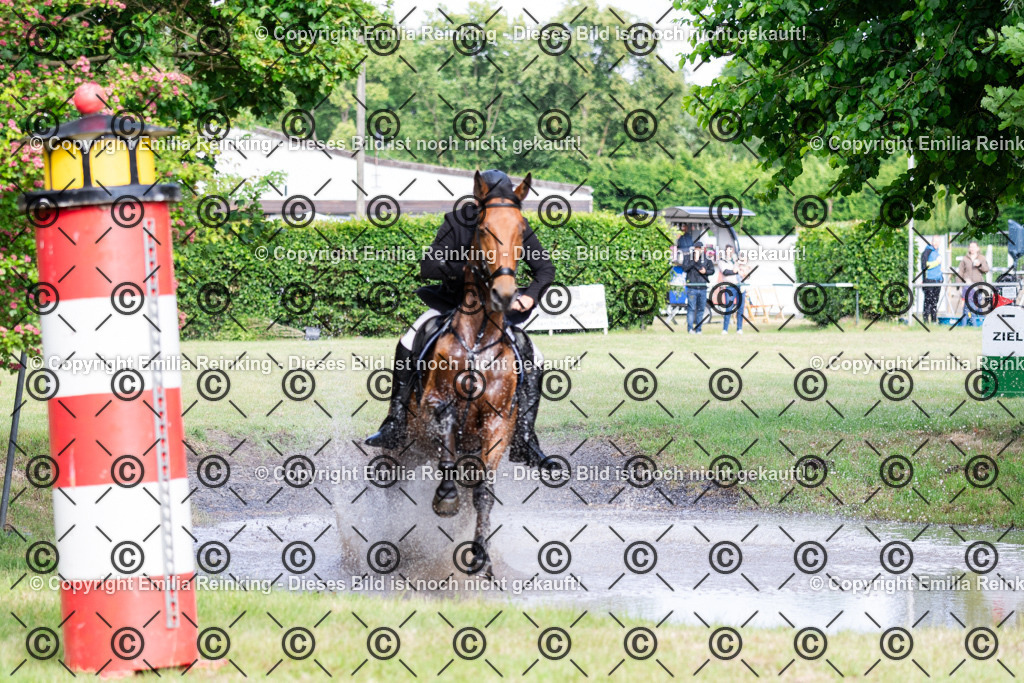 CL5A9817 | Emilia Reinking Fotografie - Realisiert mit Pictrs.com