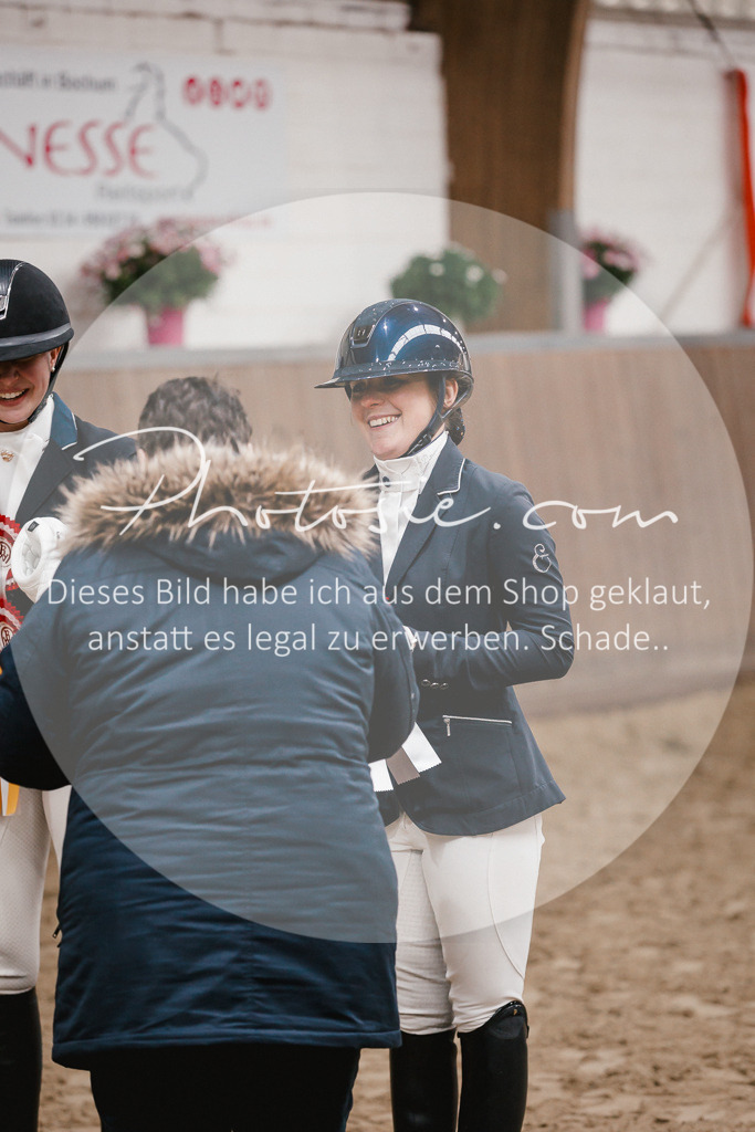 3I6A7718 | Stimmungsvolle Portraits und Reitsportfotografie im Ruhrgebiet und im Münsterland.

Pferdefotografie, Hundefotografie, Tierfotografie, Reportagen, Portraits von Tier und Mensch, Turnierfotografie in Bochum, Recklinghausen, Marl, Haltern am See, Dülmen.. - Realisiert mit Pictrs.com