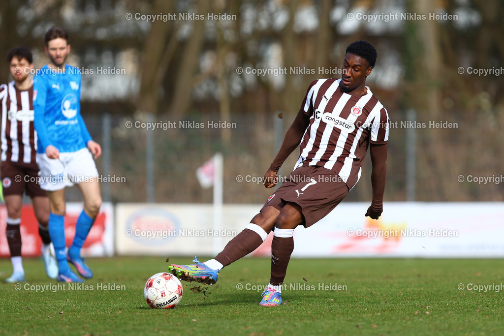 NH_FCStPauliU23_BWLohne_RegionalligaNord_01032026 | #7 Romeo Aigbekaen (FC St. Pauli U23)Fußball I Herren I Regionalliga Nord I Saison 2025-2026 I 24. Spieltag I FC St. Pauli U23 - Blau-Weiß Lohne I 01.03.2026 I Edmund-Plambeck-Stadion