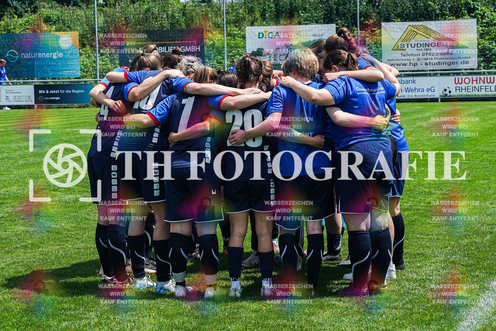 GER, FC Hauingen - SV Waldhaus, Frauen-Fussball, Rothaus Bezirkpokal, Finale, Saison 2024/2025, 29.05.2025 | GER, FC Hauingen - SV Waldhaus, Frauen-Fussball, Rothaus Bezirkpokal, Finale, Saison 2024/2025, 29.05.2025Foto: TH Fotografie/Alessio Bosco