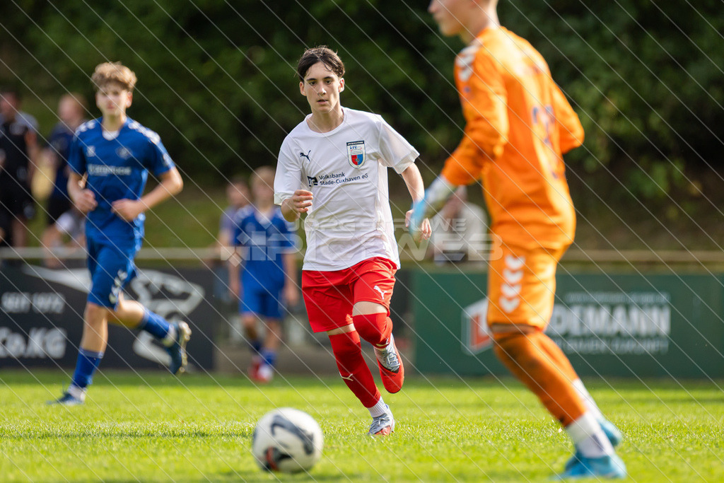 20250920_Picselweb-Fotografie_1R3_1337 | JFV D/A &amp; Stade - VfB Oldenburg0:1 VfB no70:2 VfB no70:3 VfB JFV Eigentor0:4 VfB no70:5 VfB no71:5 JFV no3 Jaric Jimenez-Voss2:5 JFV no9 Janko Sylvester3:5 JFV no16 Damian Elias Mihro Burekovic - Realisiert mit Pictrs.com