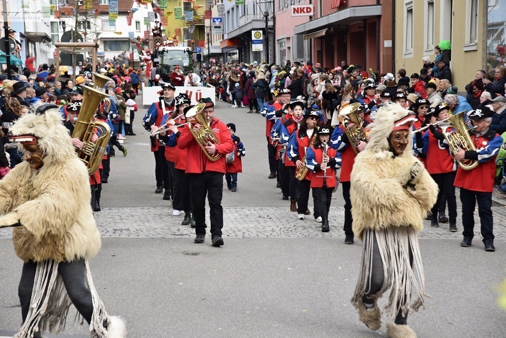 FasMontag _24-003-RA | Fotoblog Schwarzwald, Foto Blog Wiesental, Pfaffenberg, Winterzauber, Zeller Bergland, Zell im Wiesental, Fotoblog Wiesental, Landschaftsfotos, Bilder Wiesental, Natur, Naturbilder, Fastnacht, Zeller Fastnacht, Zeller Fasnacht, Zeller Bergland, Belchen, - Realisiert mit Pictrs.com