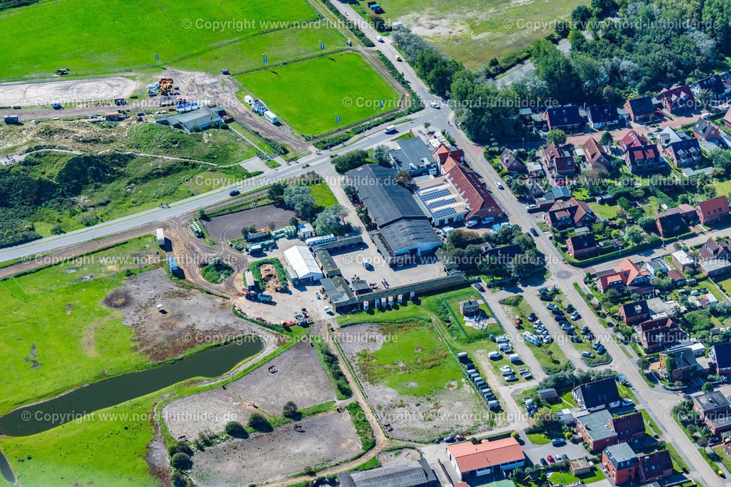 Norderney_Reitstall_Familie_Tegtmeyer_ELS_6766050923 | NORDERNEY 05.09.2023 Stallungen und Koppeln der " Reitstall der Familie Tegtmeyer " auf der Insel Norderney im Bundesland Niedersachsen, Deutschland. // Stables and paddocks of the "Tegtmeyer family riding stable" on the island of Norderney in the state of Lower Saxony, Germany. Foto: Martin Elsen