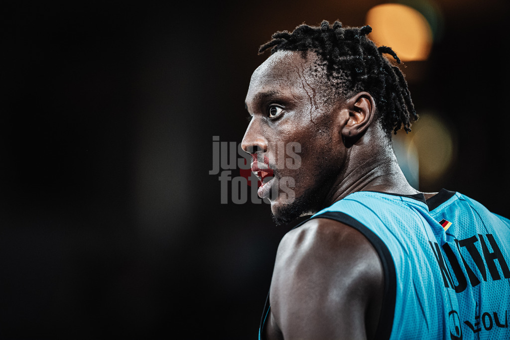 Basketball | Männer | Saison 2024/2025 | BKT EuroCup | Veolia Towers Hamburg vs. Hapoel Bank Yahav Jerusalem | 17.12.2024 | Kur Kuath (#23, Veolia Towers Hamburg)