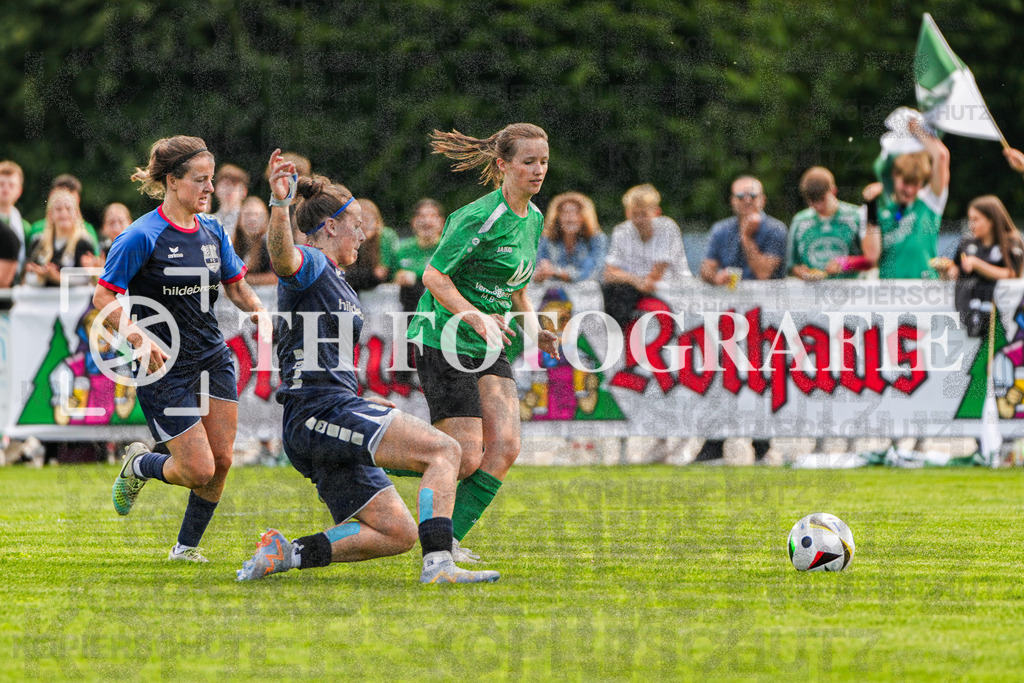GER, FC Hauingen - SV Waldhaus, Frauen-Fussball, Rothaus Bezirkpokal, Finale, Saison 2024/2025, 29.05.2025 | GER, FC Hauingen - SV Waldhaus, Frauen-Fussball, Rothaus Bezirkpokal, Finale, Saison 2024/2025, 29.05.2025Foto: TH Fotografie/Alessio Bosco