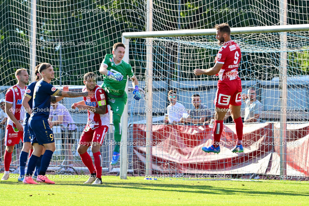 ATUS Velden vs. GAK | #4 Martin Kreuzriegler GAK, #9 Tom Zurga ATUS Velden, #19 Marco Sebastian Gantschnig GAK, #1 Jakob Meierhofer GAK, #9 Daniel Maderner GAK, ATUS Velden vs. GAK, ATUS Velden vs. GAK am 26.07.2024 in Villach (Stadion Lind), Austria, (Photo by Bernd Stefan)
