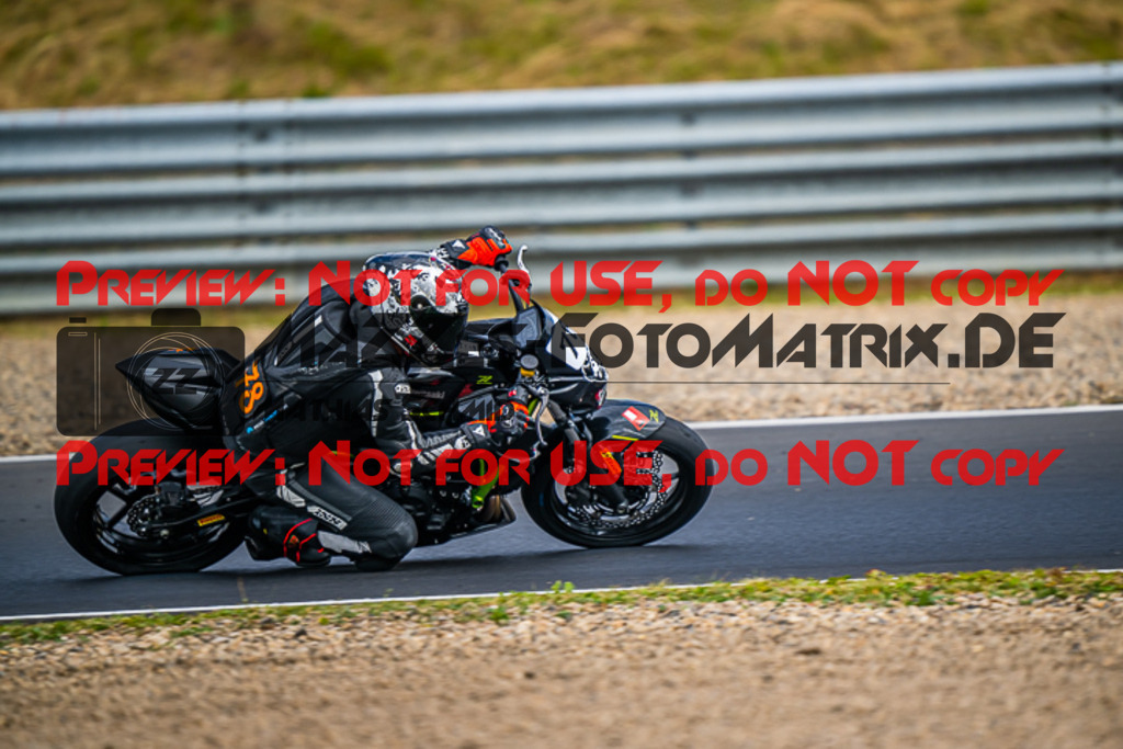 MaZZes_FotoMatrix_220625_1795 | TWINCUP