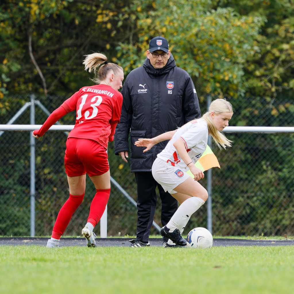 FCEFCH_251012_1734 | Fotopresso – Sportfotografie in Heidenheim & Umgebung. Professionelle Sportfotografie für unvergessliche Momente. Dynamische Action-Shots, emotionale Szenen & hochwertige Bilder. - Realisiert mit Pictrs.com