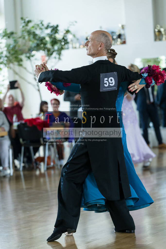 20240525_RL-Masters3-Std_5619 | Tanzsportbilder, Standardtanz, Lateintanz, WDSF, DTV, LTVB, dancecomp, goc, hessen tanzt, blaues band der spree, walzer, tango, wiener walzer, slowfox, quickstepp, samba, rumba, cha-cha-cha, paso doble. jive, hd-kroft photography, turniertanzsport