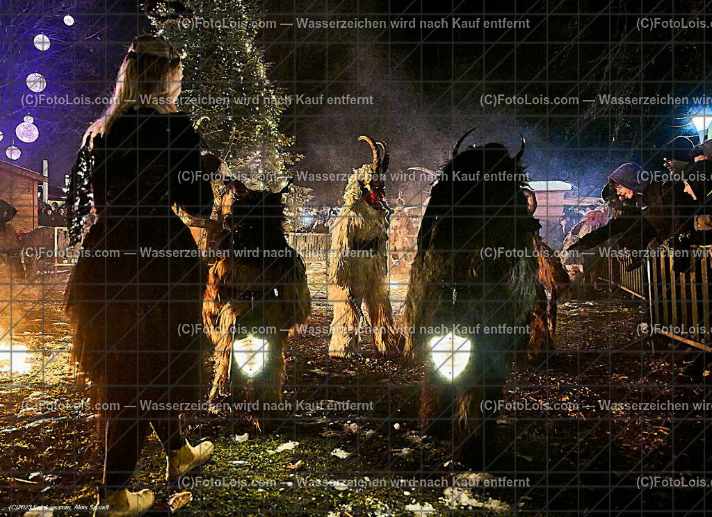 ALP5214_WIESELBURGER ADVENT_Perchtenlauf | (C)FotoLois.com, Alois Spandl, WIESELBURGER ADVENT, Perchtenlauf, So 10. Dez. 2023.