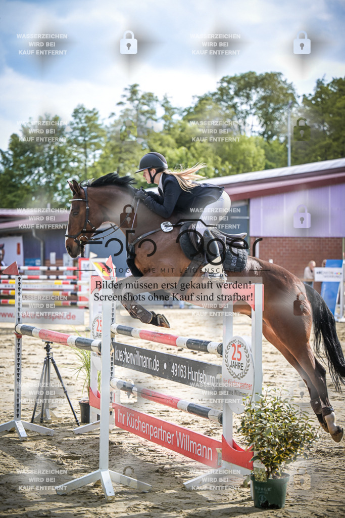 DOS_3413 | Entdecke hochwertige Reitturnierfotos von Foto Oger. Professionell, emotional und authentisch – jetzt Lieblingsmomente im Shop bestellen.Deutschlandweite Turnierfotografie. - Realisiert mit Pictrs.com