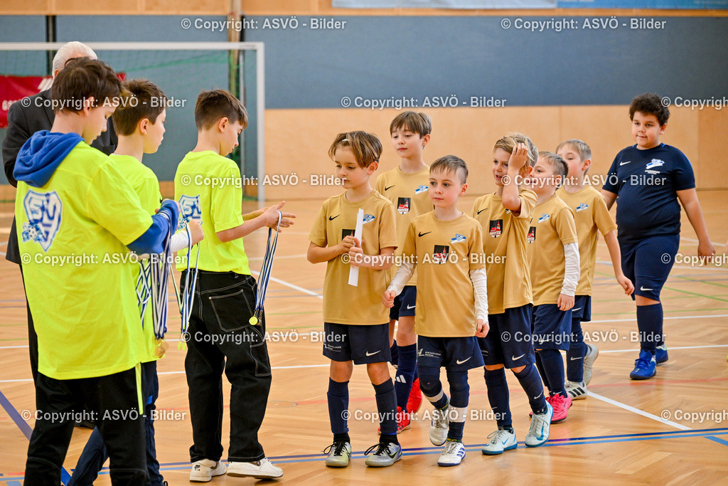 ASVÖ_ Fussballturnier SV Gallneukirchen_ 09.02.2025-164 | 09.02.2025, Gallneukirchen, AUT, ASVÖ, Fussball Nachwuchs Hallenturnier 2025, SV Gallneukirchen im Bild Teilnehmer U 9©Harald Dostal / fodo.media - Realisiert mit Pictrs.com