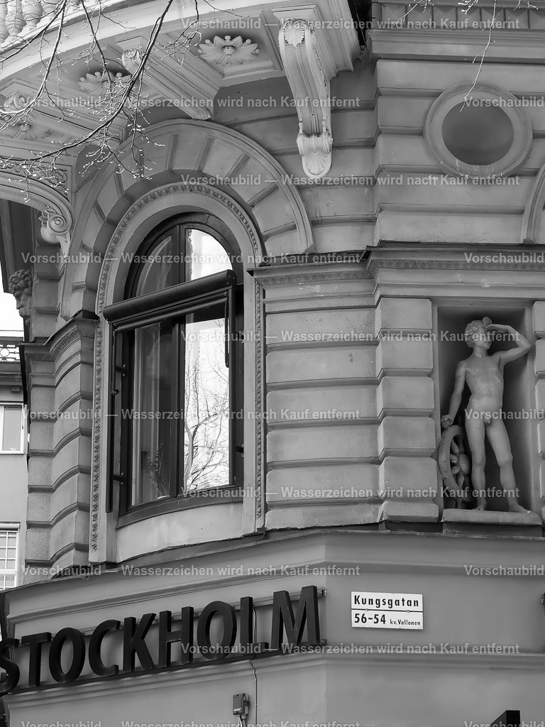 Kungsgatan | online Fotogalerie mit schwarz-weiß Fotografien und Shop für zeitlose  Poster und Leinwände in stilvollem schwarz weiß  - Realisiert mit Pictrs.com