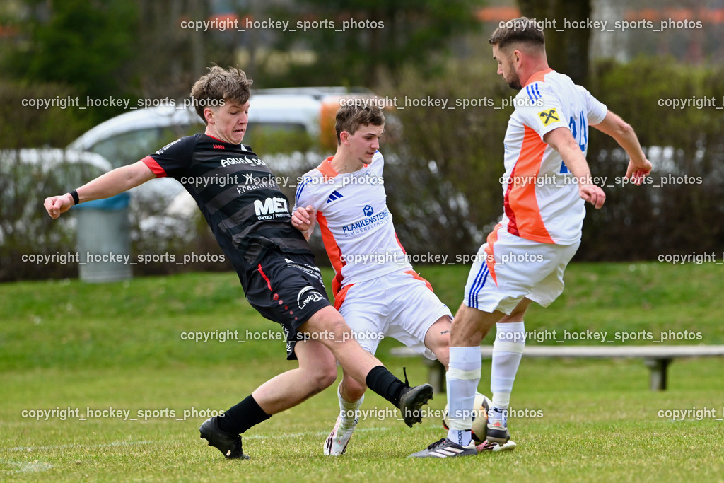 SV Rothenthurn vs. FC Dölsach | #47 Niklas Beer FC Dölsach, #6 Yannick Finn Brandner SV Rothenthurn, #24 Pascal Obergantschnig FC Dölsach, SV Rothenthurn vs. FC Dölsach, SV Rothenthurn vs. FC Dölsach am 04.04.2026 in Rothenthurn (Sportplatz Rothenthurn), Austria, (Photo by Bernd Stefan)