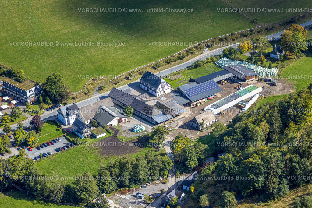 Schmallenberg220903932 | , Luftbild, Landwirtschaftlicher Betrieb, Alte HandelsstraÃŸe, Winkhausen, Schmallenberg, Sauerland, Nordrhein-Westfalen, Deutschland