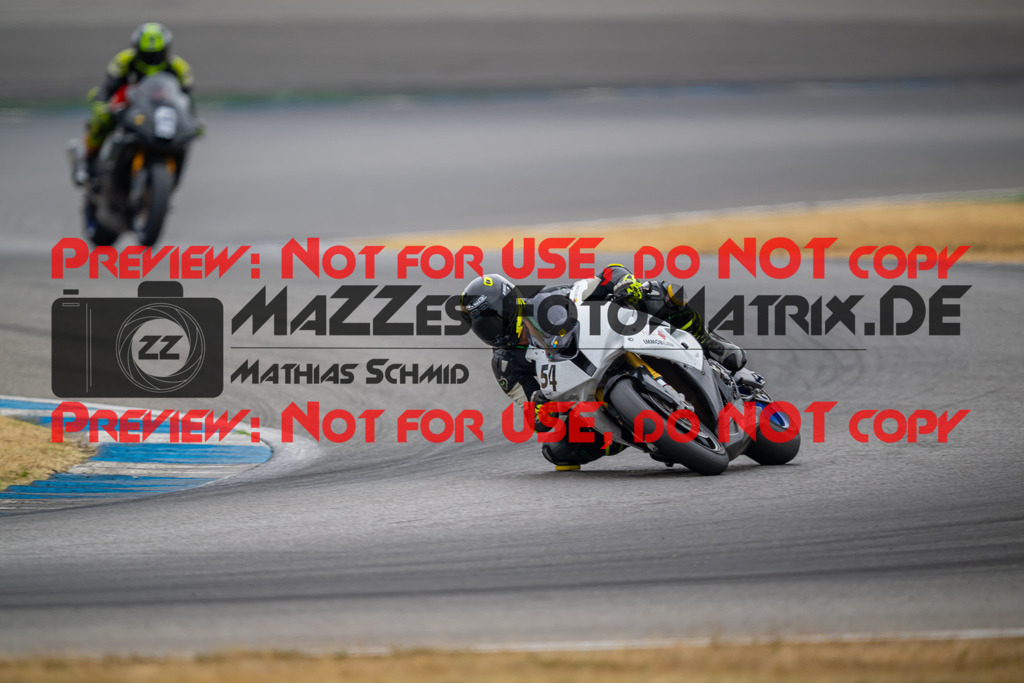 MaZZes-Fotomatrix-20260809-579538 | R1