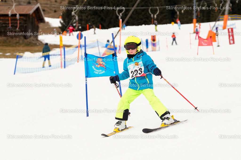 SRF_02.01.2026_0293 | Skirennfotos,Serfaus,Fiss,Ladis,Kinderskirennen,Winter,Tirol,Oberland,skirace,SFL,feelfree,weil wir's genießen,ski,Ski,skifahren,Sonnenplateau, - Realisiert mit Pictrs.com