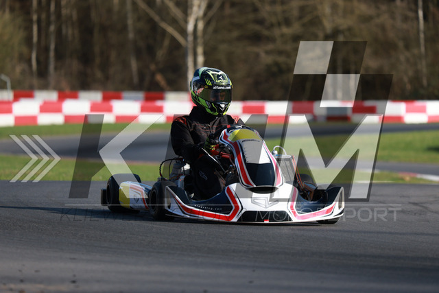 0DKP1879 | Kliewer Motion & Motorsport - Realisiert mit Pictrs.com