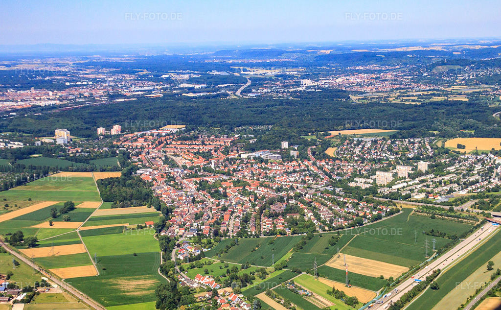 Luftbild: Ortsansicht von Süden im Ortsteil Rüppurr in Karlsruhe im Bundesland Baden-Württemberg in Deutschland. Foto: IMG_42026.jpg vom 27.06.2011 durch Werner Riehm/FLY-FOTO.deAuflösung des Originals: 4131 x 2553 px