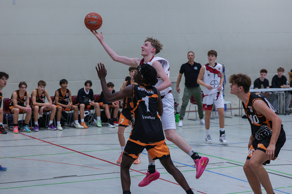 JBBL BAYER GIANTS vs Young Lions Wuppertal-111 | Fotos von Basketballspielen aus dem Raum NRW fotografiert von Gero Mueller-Laschet und Daniel Schaefer - Realisiert mit Pictrs.com