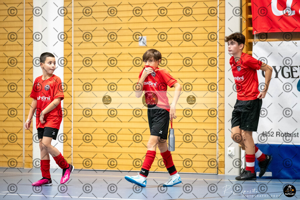 20241130_FCR-Hallenturnier-D-2_015 | Sport und Naturfotografie von Roberto Esposito zeigt echte Momente Bewegung und die Schönheit der Natur. Ausdrucksstarke Bilder schaffen Emotionen.