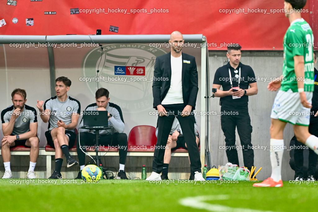 SK Puntigamer Sturm vs. SK Rapid Wien Siegerehrung, Impressionen | Headcoach SK Sturm Graz Christian Ilzer, SK Puntigamer Sturm vs. SK Rapid Wien Siegerehrung, Impressionen, SK Puntigamer Sturm vs. SK Rapid Wien Siegerehrung, Impressionen am 01.05.2024 in Klagenfurt (Wörthersee Stadion ), Austria, (Photo by Bernd Stefan)