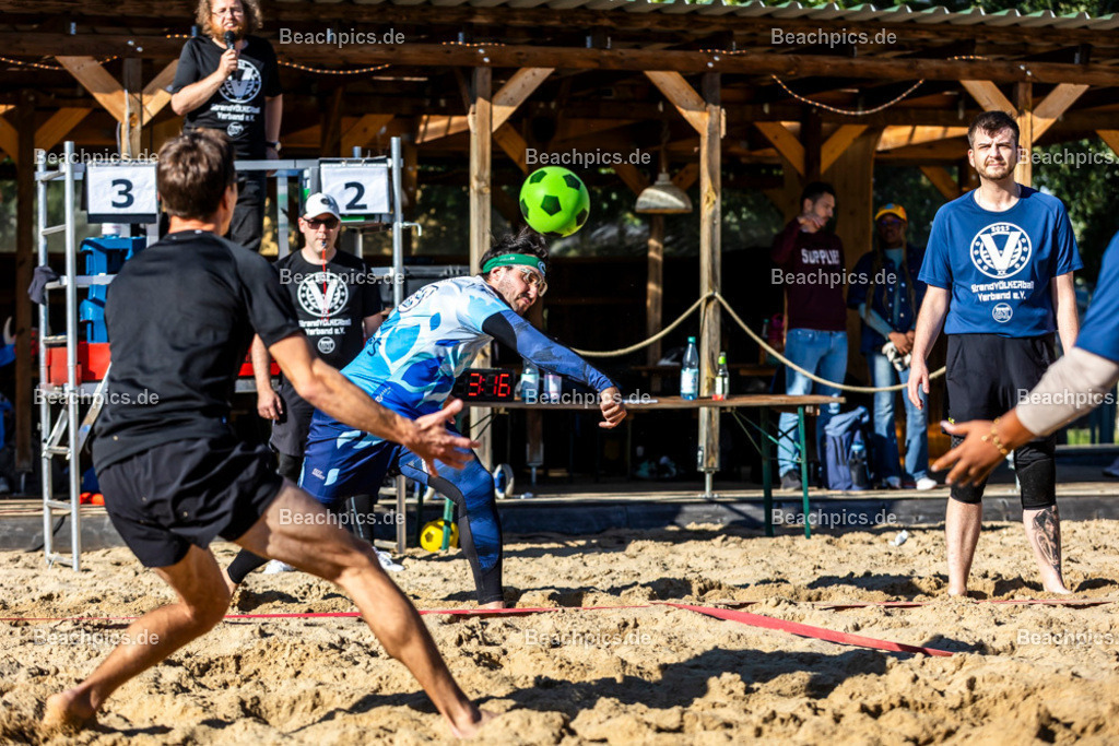 2025-200081881-Strandvölkerball-WM_1 |  23.08.2025; Berlin Foto: Gerold Rebsch - www.beachpics.de