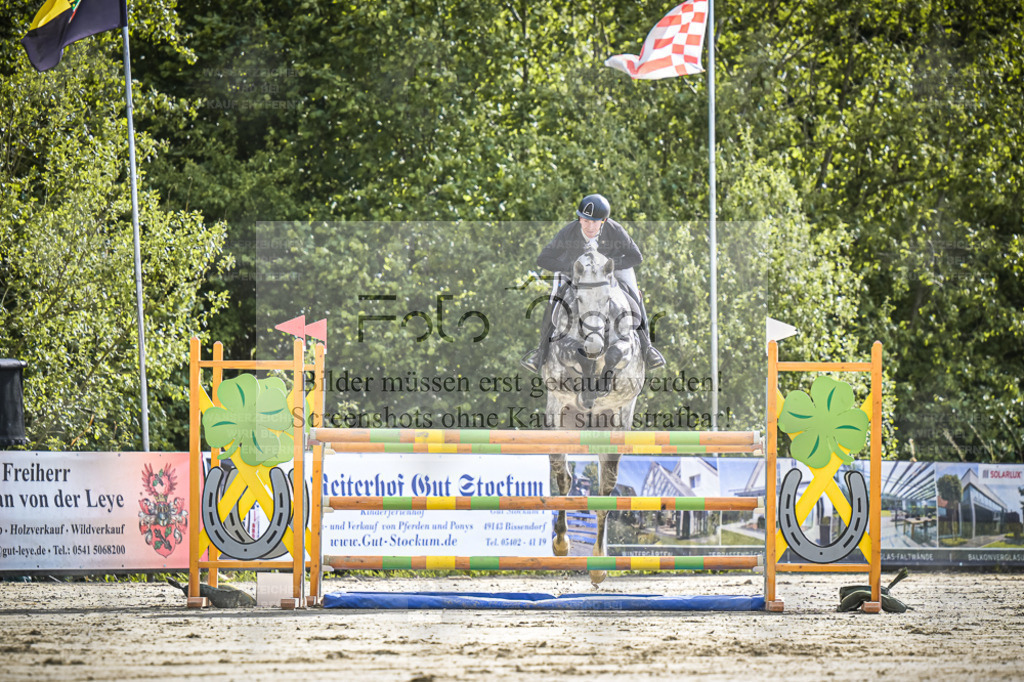 DOS_9632 | Entdecke hochwertige Reitturnierfotos von Foto Oger. Professionell, emotional und authentisch – jetzt Lieblingsmomente im Shop bestellen. - Realisiert mit Pictrs.com