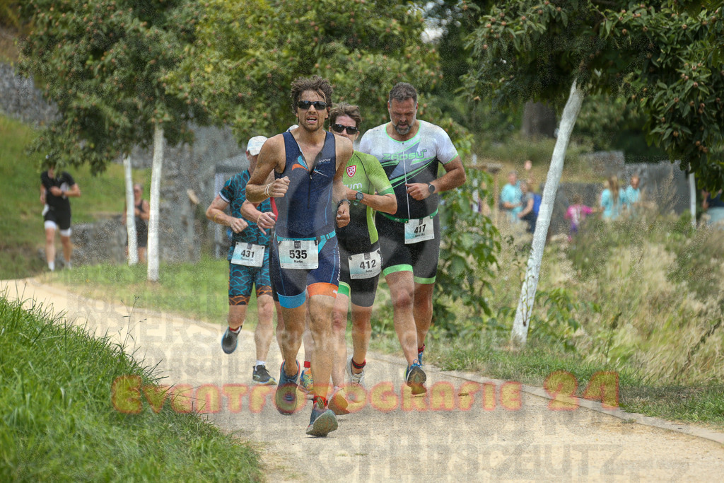 250824_1341_EX1_3224 | Sportfotografie im Rhein-Sieg Kreis, Köln, Bonn, NRW, Rheinland Pfalz, Hessen, etc. Unser Tätigkeitsfeld umfasst den Laufsport vom Volkslauf über den Marathon, Duathlon, Triathon bis zum Ultralauf wie Kölnpfad Ultra oder Schindertrail.