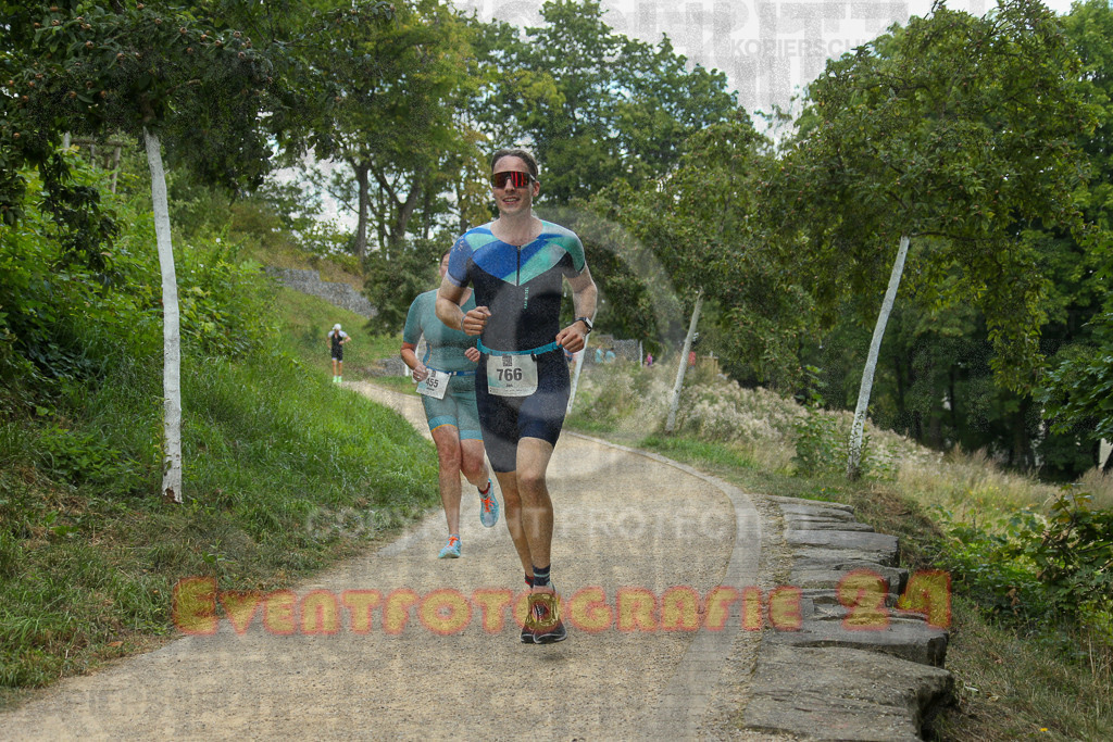 250824_1401_EX1_4626 | Sportfotografie im Rhein-Sieg Kreis, Köln, Bonn, NRW, Rheinland Pfalz, Hessen, etc. Unser Tätigkeitsfeld umfasst den Laufsport vom Volkslauf über den Marathon, Duathlon, Triathon bis zum Ultralauf wie Kölnpfad Ultra oder Schindertrail.