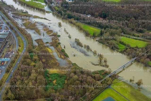 Witten231202009Ruhr | Luftbild, Ruhrhochwasser, Weihnachtshochwasser 2023, Fluss Ruhr tritt nach starken Regenfällen über die Ufer, Überschwemmungsgebiet an der Nachtigallbrücke, Bäume im Wasser, Witten, Ruhrgebiet, Nordrhein-Westfalen, Deutschland