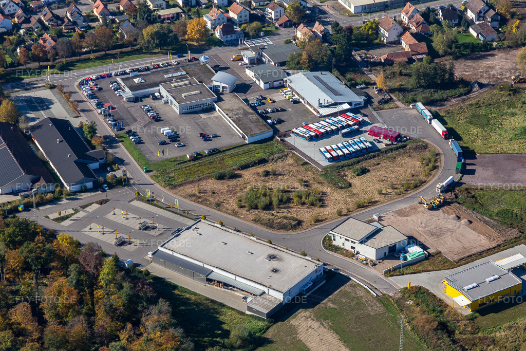 Luftbild: Gewerbegebiet Lauterburgerstr in Kandel im Bundesland Rheinland-Pfalz in Deutschland. Foto: IMG_130041.jpg vom 24.10.2021 durch Werner Riehm/FLY-FOTO.de