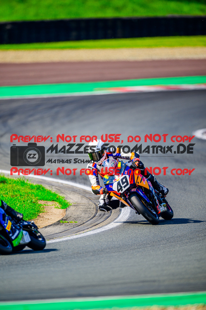MaZZes_FotoMatrix_240601_6007705_1889 | SSP300