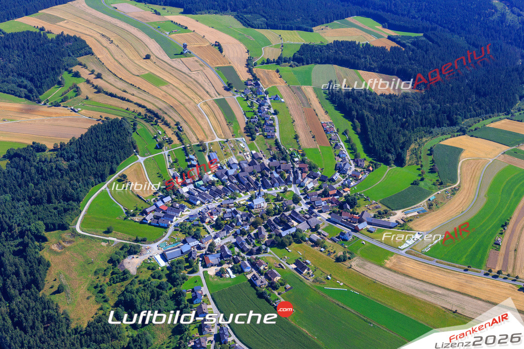 Die Luftaufnahme Birnbaum - Steinwiesen wurde vom UL-Flugzeug (keine Drohne) aus fotografiert.Hohe Druck- Auflösung-die Geschenkidee!