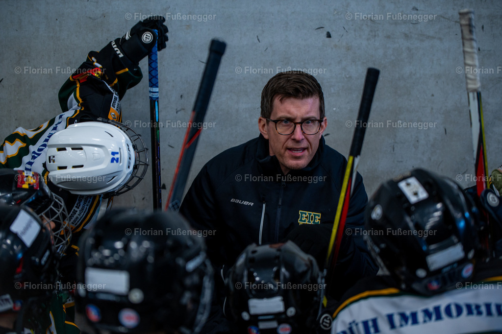 2025-03-01-Bärencup Wil-181 | "Fussifoto.com – Ihr Ansprechpartner für hochwertige Fotografie! Entdecken Sie kreative Bilder und professionelle Dienstleistungen. Kontaktieren Sie uns für Ihre Projekte!"