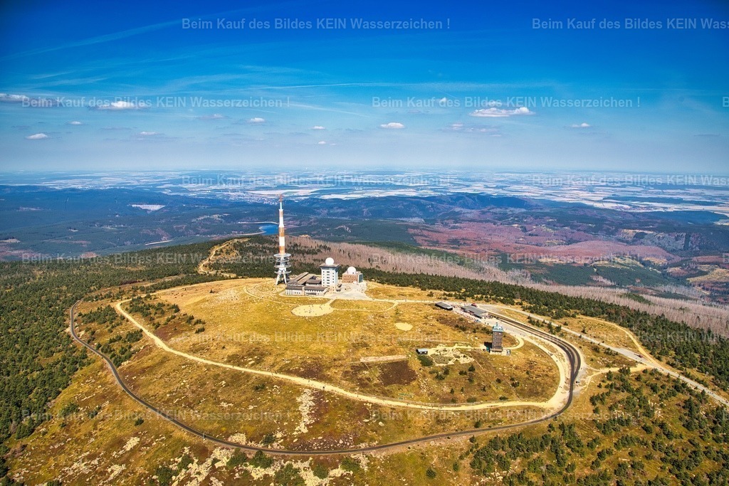Brockengipfel_Harz_Wetterstation_Eckerntalsperre_Grünes_Band_8403 | Brockengipfel mit Wetterstation - Realisiert mit Pictrs.com