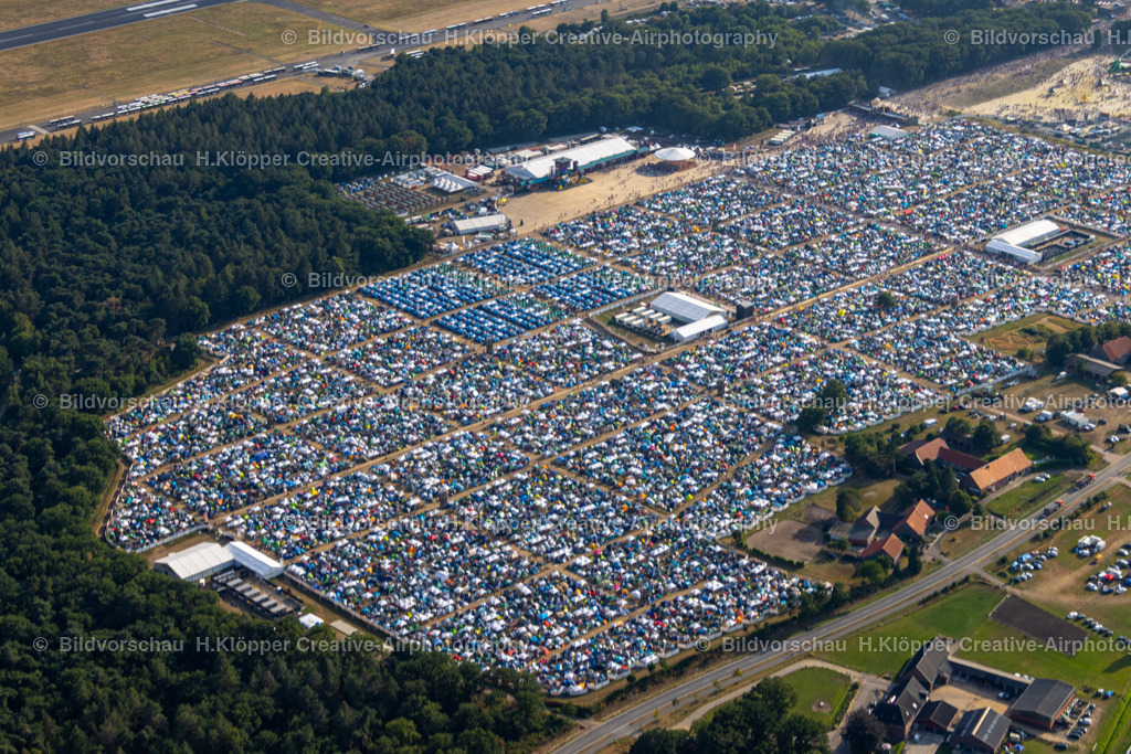 Weeze Parookaville 2022_ Creative_Airphotography H.Klöpper-6018 | Parookaville 2022 Weeze. Das größte Elektro Event Festival mit 220.000 Besucher. Zeltstadt - Realisiert mit Pictrs.com