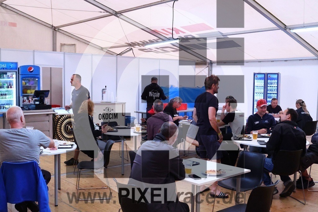 social-20240604_33484 | Schöne Erinnerungen an spannende Momente - das festzuhalten ist unser Job. PIXELrace.de ist seit 2003 auf den Rennstrecken Europas unterwegs um die Action draußen beim Fahren und die wunderbare Stimmung imm Fahrerlager für euch einzufangen.