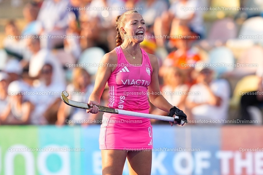 xydrx15082504031 | 15.08.2025, xydrx, Frauen EuroHockey Championship 2025, Halbfinale, Belgien - Deutschland, Sparkassenpark Mönchengladbach: Sophia Schwabe (GER #8)