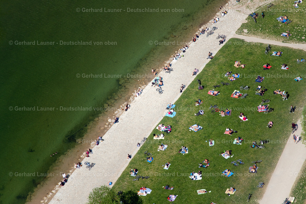 4025001 | Freizeit an der Isar an der Reichenbachbrücke, München im Bundesland Bayern