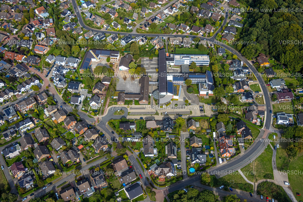 Huenxe250904495 | Luftbild, Gesamtschule Hünxe und Karl-Vogels-Schule Grundschule mit Solardach, Hünxe, Ruhrgebiet, Nordrhein-Westfalen, Deutschland