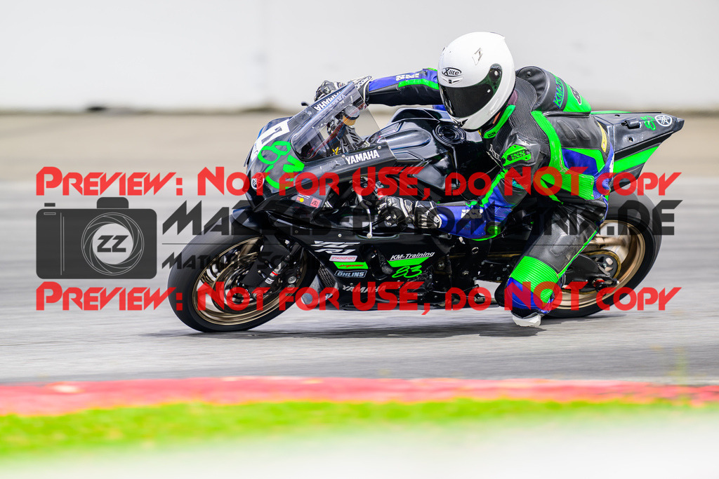 MaZZes_FotoMatrix_240615_6007705_8735 | ROT